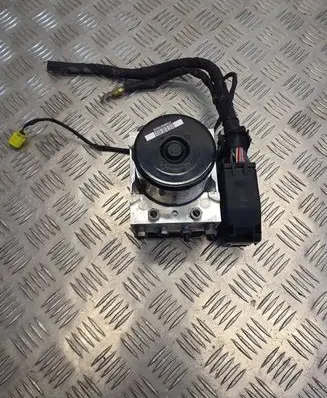Mercedes-Benz C W204 ABS Pump A1729014000 0007106 8048397600