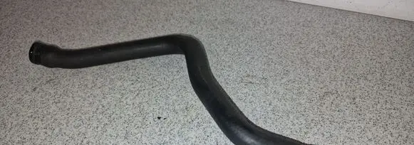 BMW 5 E39 Engine coolant pipe/hose 8367929