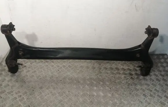 Toyota Corolla Verso AR10 Rear axle beam 421100F010