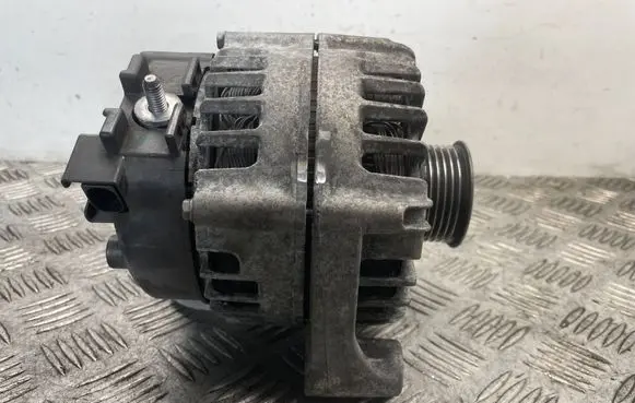 BMW 5 E60 E61 Generator/alternator 7802261