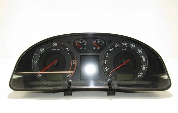 Skoda Superb B5 (3U) Speedometer (instrument cluster) 3U0920840A