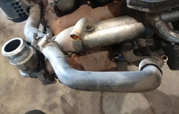 Ford Transit - Tourneo Connect Engine coolant pipe/hose