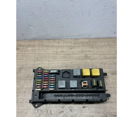 Mercedes-Benz Sprinter W906 Fuse module A9065450401