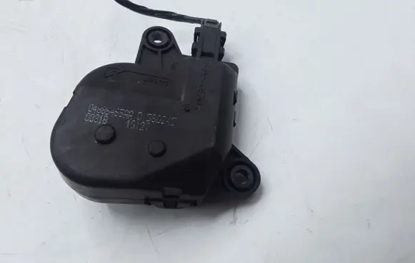 Chrysler Voyager Air flap motor/actuator 04885465AA