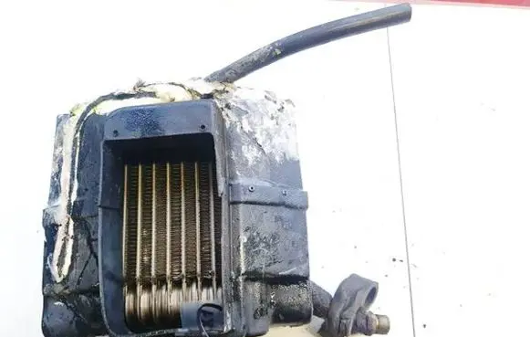A/C cooling radiator (condenser)