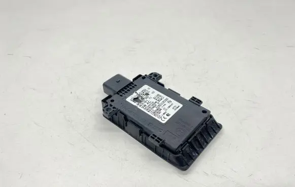 Porsche Taycan 9J1 Blind spot module 4N0907669A 9Y0907667 4KE907669