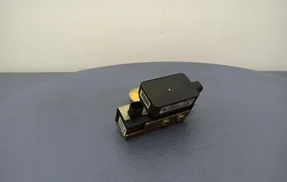 Volkswagen Golf IV ESP acceleration yaw rate sensor 1J1907637A