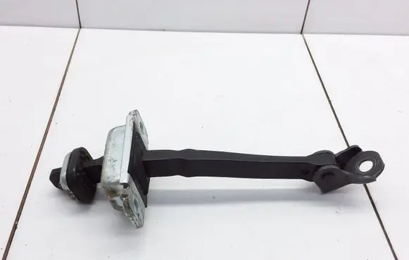 Opel Antara Rear door check strap stopper