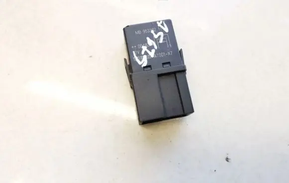 Mitsubishi Space Star Other relay mb953382