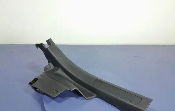 Volvo S90, V90 Foot area side trim 31377618