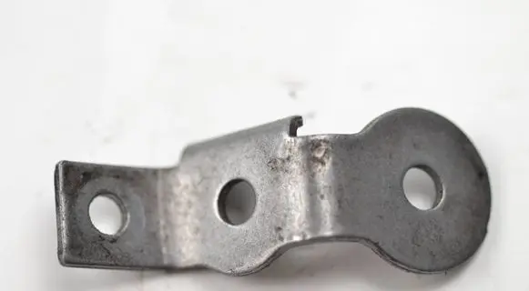 Engine mounting bracket