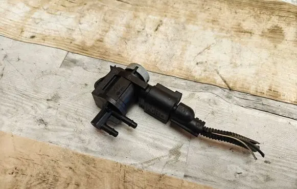 Ford Galaxy Turbo solenoid valve 1K0906283A
