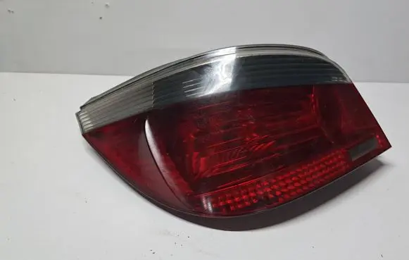 BMW 5 E60 E61 Rear/tail lights 6910767
