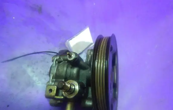 Mitsubishi Space Star Power steering pump