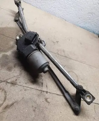 Ford Mondeo Mk III Wiper motor 1S7117508AD 0390241702
