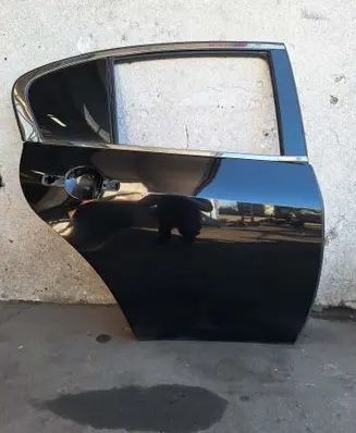 Infiniti G37 Rear door 