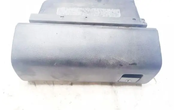 Volkswagen PASSAT B3 Glove box 357857101