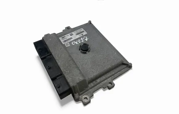 Dacia Sandero Engine control unit/module ECU 237103009R 237102803R