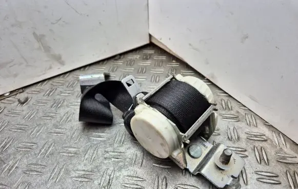 Dodge Nitro Rear seatbelt P5KJ761DVAE 345071N 33052212D
