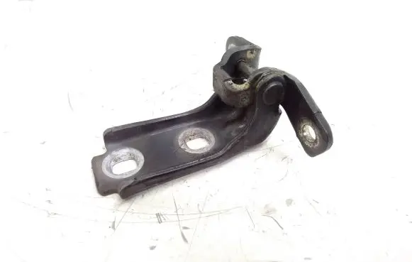 Cadillac CTS Front door lower hinge A048445