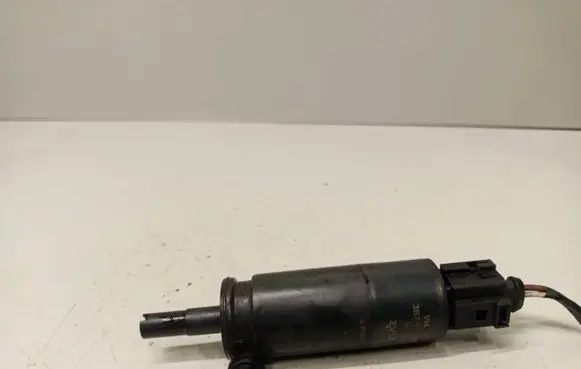 Skoda Yeti (5L) Headlight washer pump 3B7955681