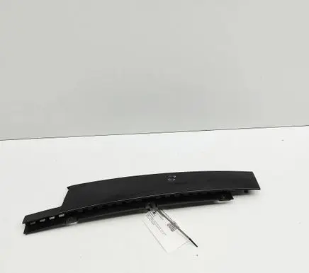 Mercedes-Benz GLB x247 Front door glass trim molding A2477220200