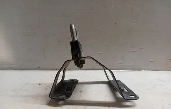 Volvo XC90 Engine bonnet/hood lock/latch loop/hook 31371488