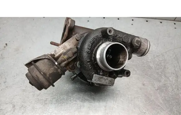 Audi A4 S4 B5 8D Turbo 028145702E