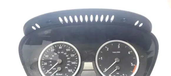 BMW 5 E60 E61 Speedometer (instrument cluster) 6983154
