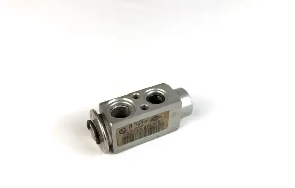 BMW 5 E39 Air conditioning (A/C) expansion valve 641183855609 64118371459
