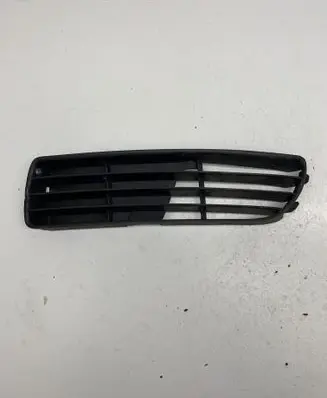 Audi A4 S4 B5 8D Front bumper lower grill 8D0807345