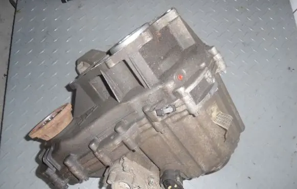 Land Rover Discovery 3 - LR3 Rear differential