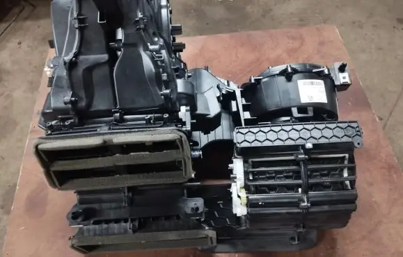 Jeep Renegade Interior heater climate box assembly housing 00519617090