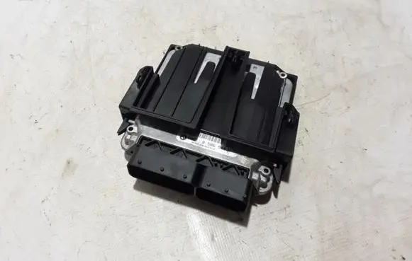 BMW 5 F10 F11 Engine control unit/module 8586540