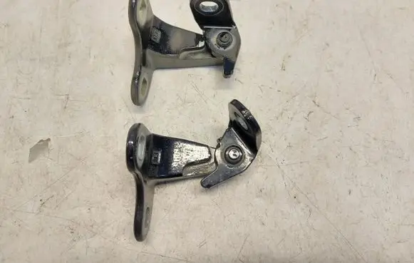 Tesla Model Y Front door hinge set TESLAMYZAWLP22