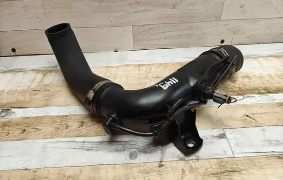Toyota Auris 150 Intercooler hose/pipe 173620R021