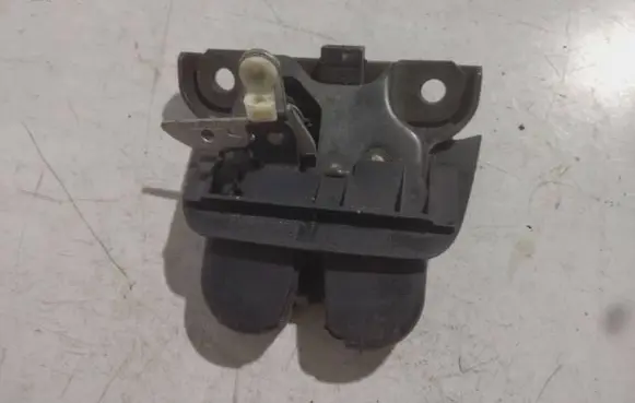 Audi A4 S4 B6 8E 8H Tailgate/trunk/boot lock/catch/latch 04055