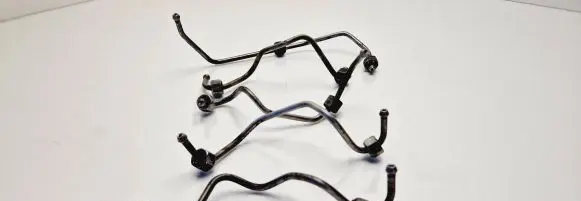 Peugeot 407 Fuel injector supply line/pipe 