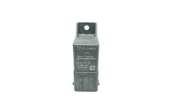 Glow plug pre-heat relay