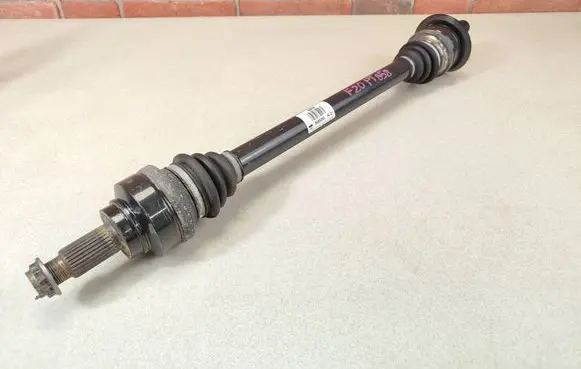BMW 1 F20 F21 Rear driveshaft 8680350