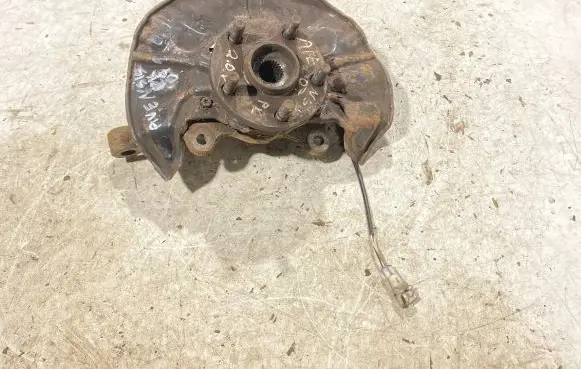 Front wheel hub spindle knuckle