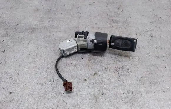 Peugeot 3008 I Ignition lock 9663123380