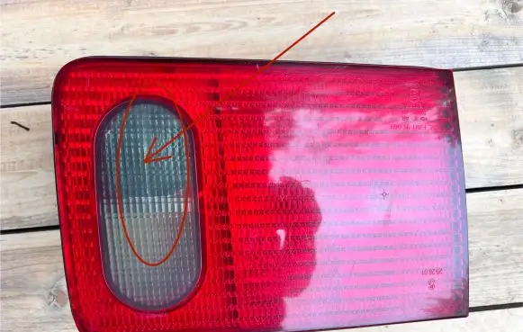Audi A8 S8 D2 4D Tailgate rear/tail lights 4D0945093G