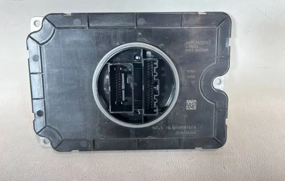 Polestar 2 Voltage converter/converter module 8897232820