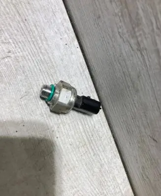 Air conditioning (A/C) pressure sensor