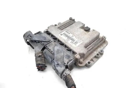 Opel Astra J Engine control unit/module 8980741541 0281014643 988220122
