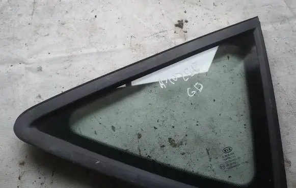 Rear side window