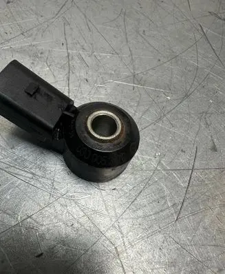 Audi A3 S3 8P Detonation knock sensor 030905377C