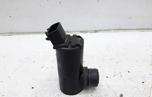 Toyota RAV 4 (XA10) Windscreen/windshield washer pump