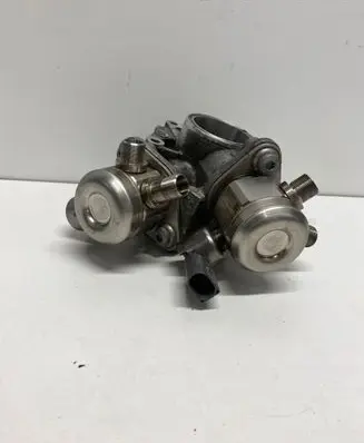 Mercedes-Benz S W221 Fuel injection high pressure pump A2780701101 A2780701201 A2780700330